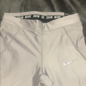 NWT Nike speed tight 7/8 size small